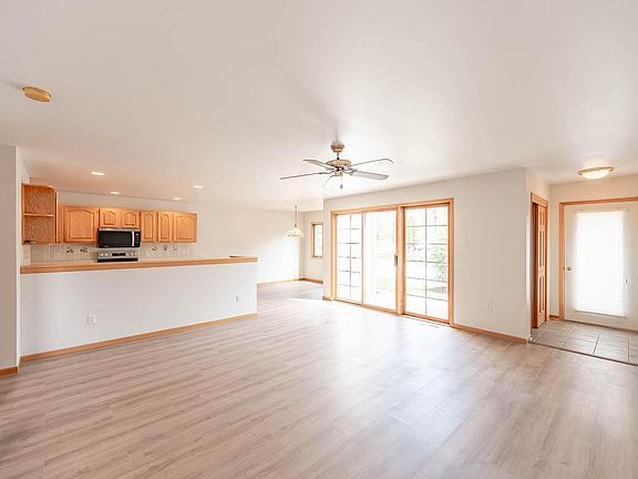 4th image of 2255 Circle RIDGE #E