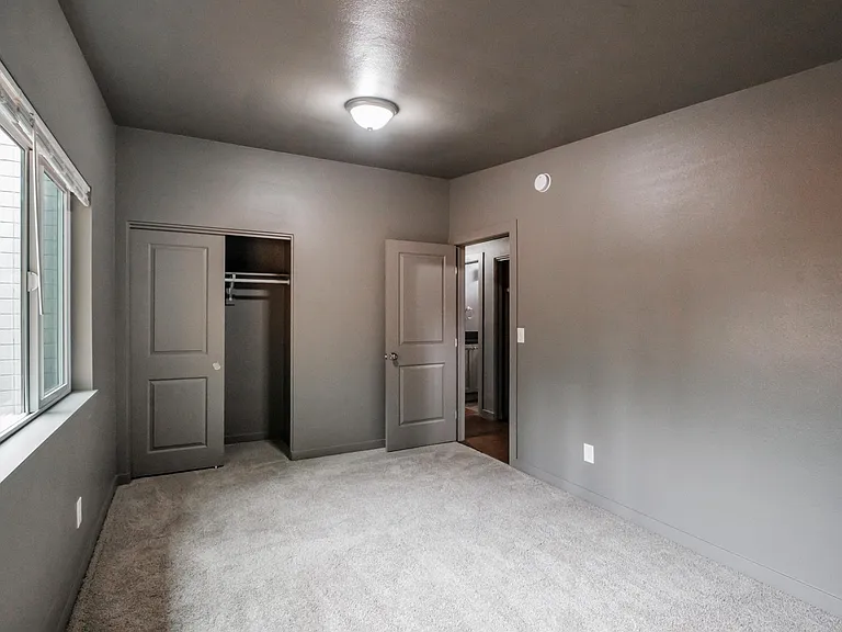 837 Woodmansee St SE — Photo 9