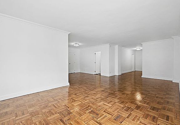 3rd image of 215 E 68th St APT 15ZZ
