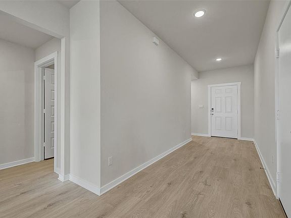 2nd image of 160 Davis Mountain Cv
