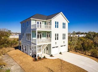 919 Calamanda Court, Morehead City, NC 28557