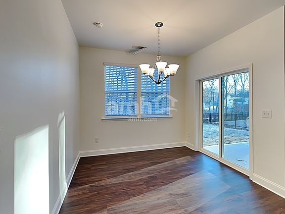 5th image of 7023 Garrett Ct