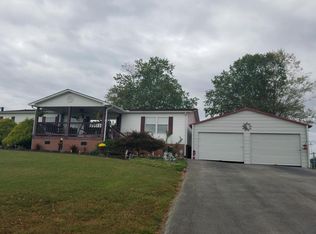 853 Bruner Rd, Strawberry Plains, TN 37871