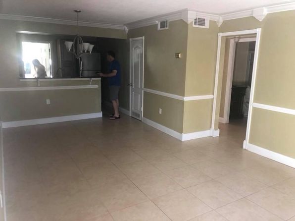 1123 Elmwood St APT D