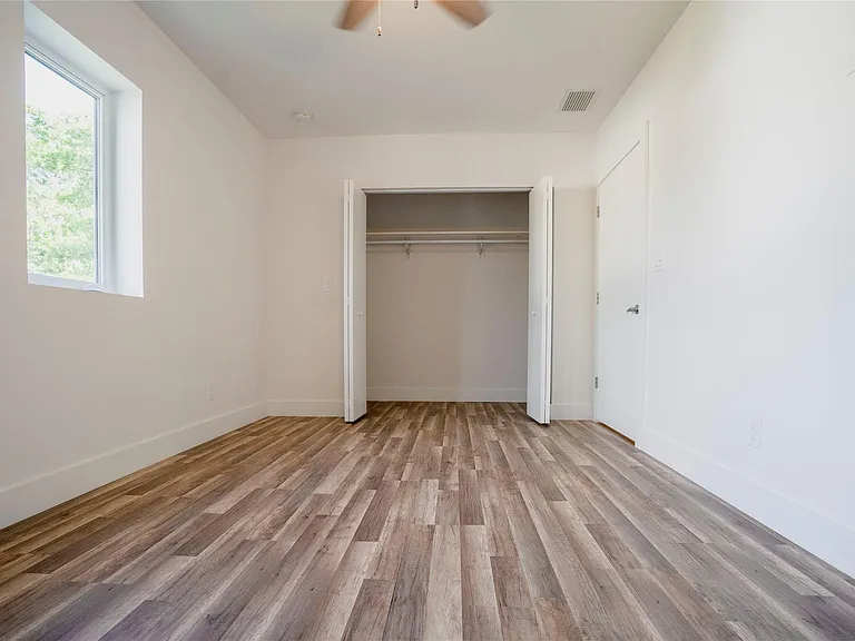 1413 NE 5th Ave #1 — Photo 24