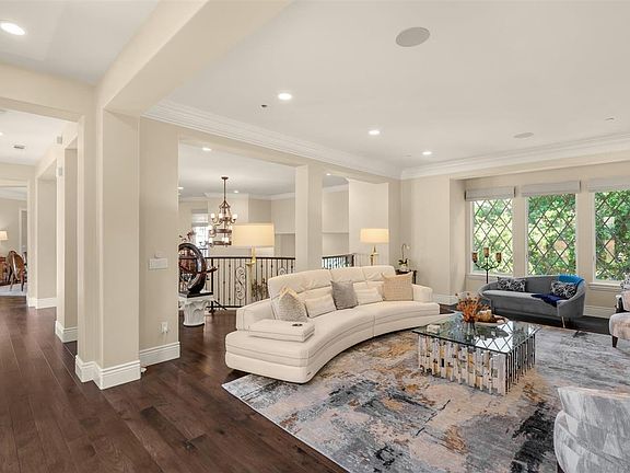 4th image of 15685 Shady Ln