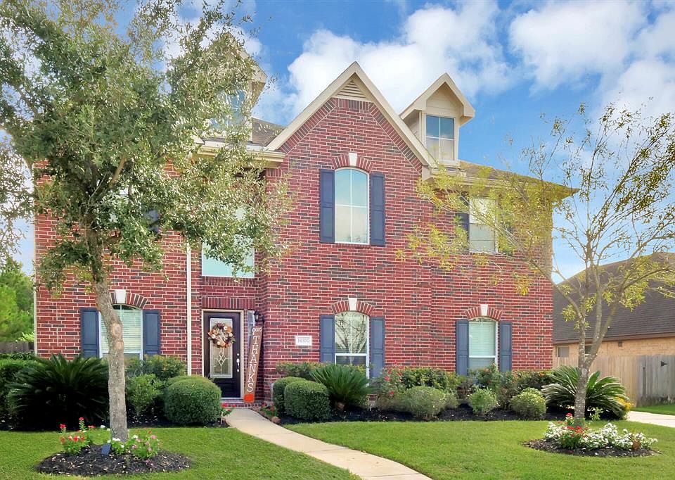 1st image of 14306 Lakepointe Bend Ln