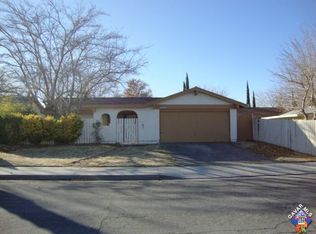 42907 N Yew St, Lancaster, CA 93536