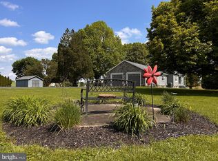 5818 Oley Turnpike Rd, Oley, PA 19547