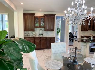 61 Stablegate Dr, Webster, NY 14580