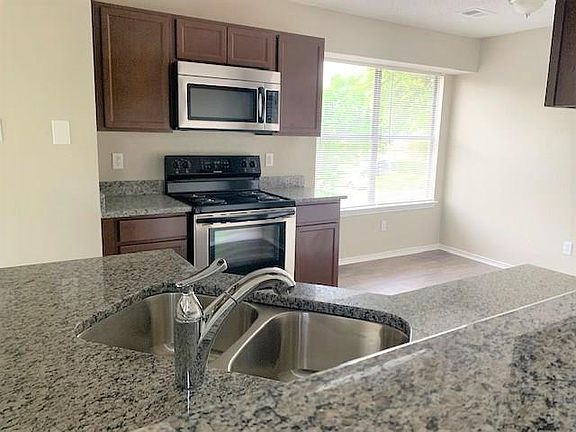 3rd image of 701 Meadowcreek Ct