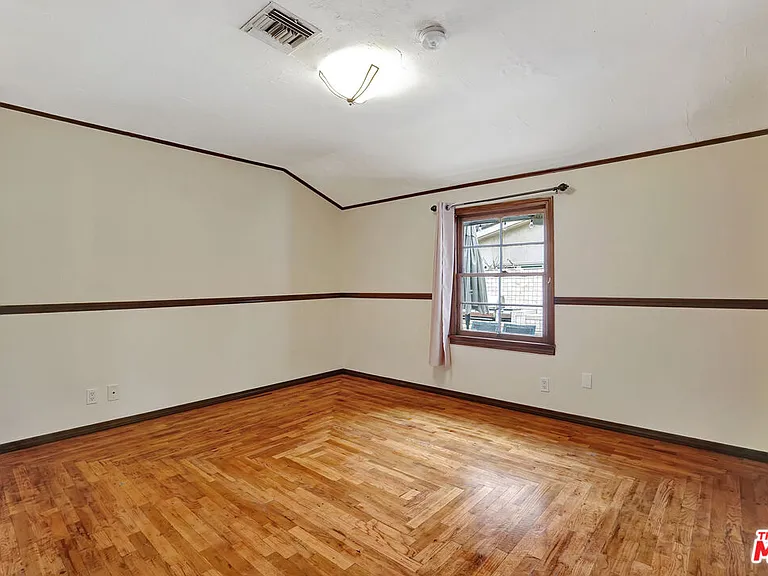 5155 Densmore Ave — Photo 16