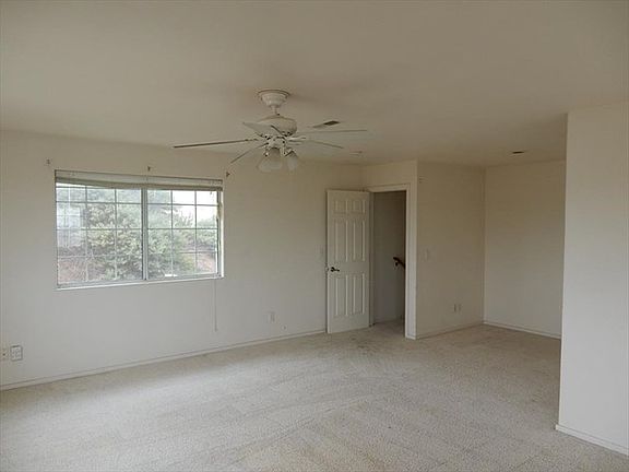 3rd image of 803 David Dr
