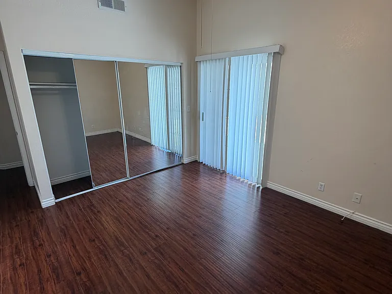 5804 E Avenue R11 — Photo 6
