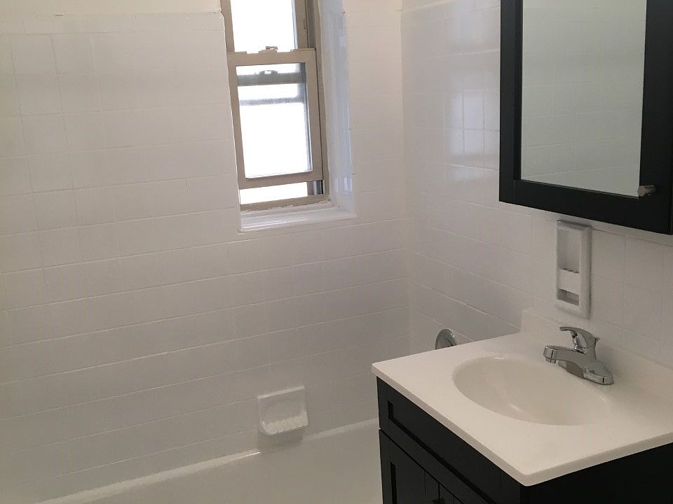 2nd image of 6725 Clyde St #50