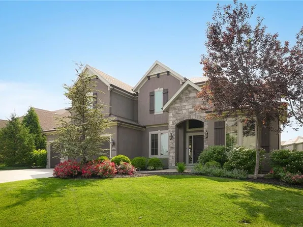 15601 Windsor St, Overland Park, KS 66224