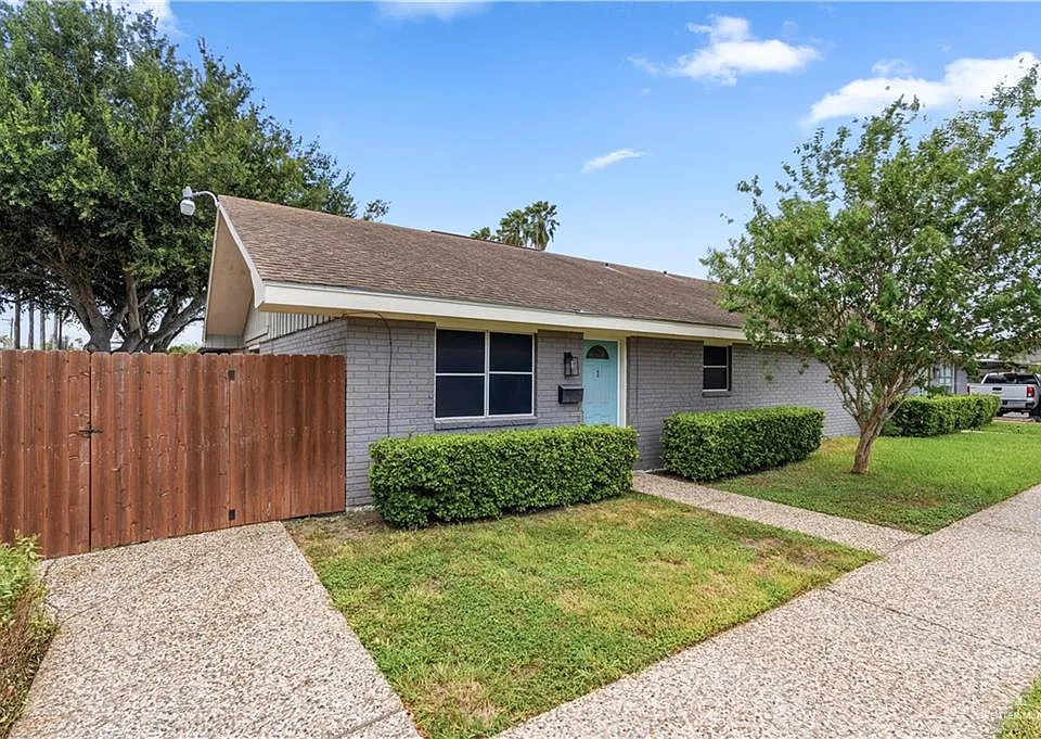1111 Wisteria Ave
