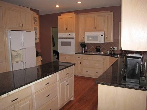 4th image of 3301 Burnsville Pkwy E