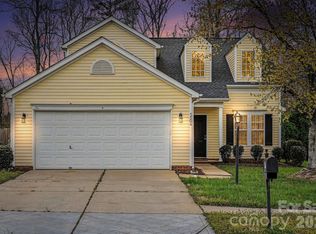 5504 Waverly Lynn Ln, Charlotte, NC 28269