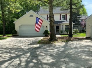 5794 Ridgeview Ln, Willoughby, OH 44094