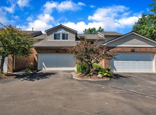 515 N Reese St, South Lyon, MI 48178