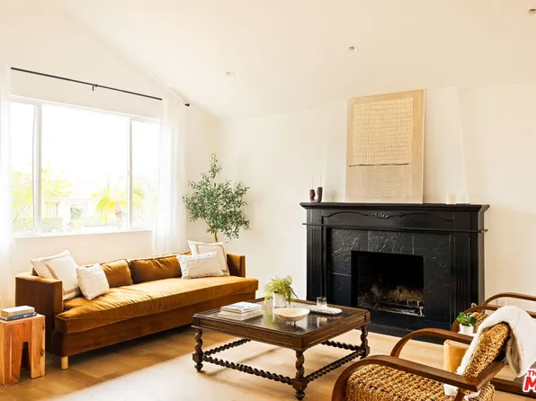 6513 Joshua St, Oak Park, CA 91377