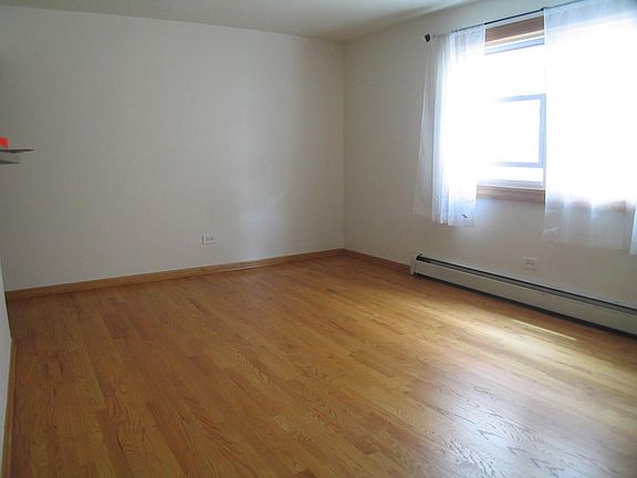 4th image of 1124 Dunlop Ave APT 2D
