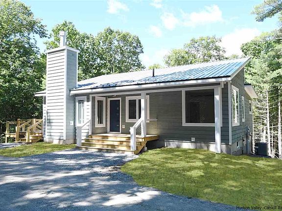 5th image of 40 Old Farmhouse Dr