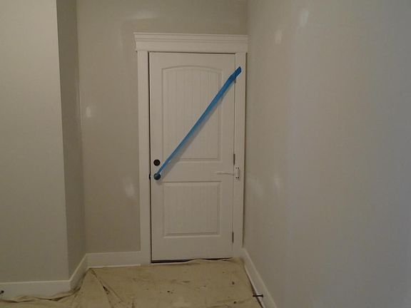 5th image of 5903 Chandler Dr #523