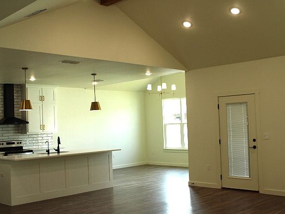 3rd image of 108 Middleton Ln