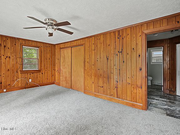 5th image of 407 Spencer Road