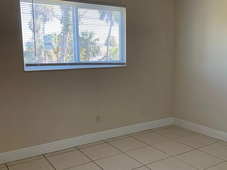 900 S Peninsula Dr #210 — Photo 8