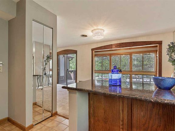 5th image of 1628 Walpole Dr APT D