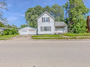 424 N Main St, Moweaqua, IL 62550