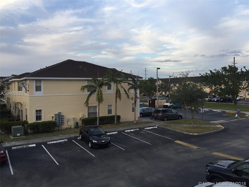 1st image of 1301 SE 28th Ln Unit 105