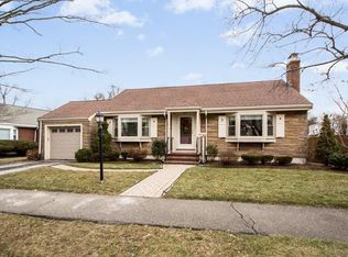 9 Dahlgren St, Quincy, MA 02171