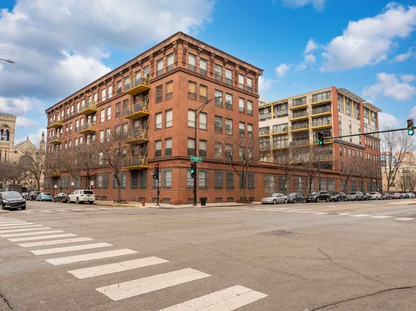 1910 S Indiana Ave APT 421, Chicago, IL 60616