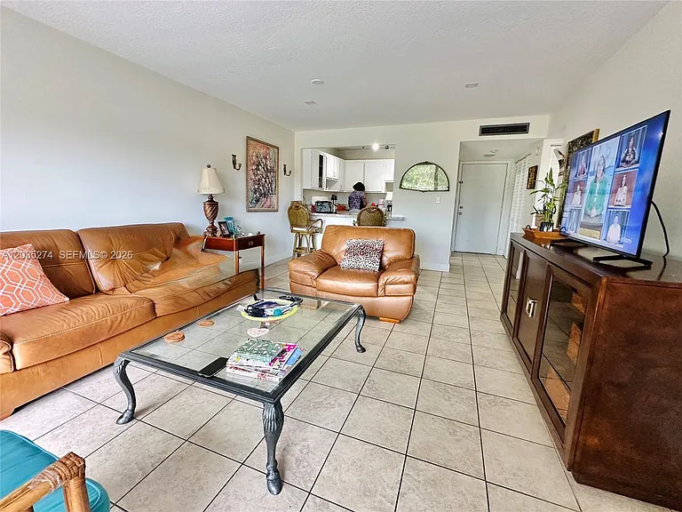 9301 SW 92nd Ave #A407 — Photo 5