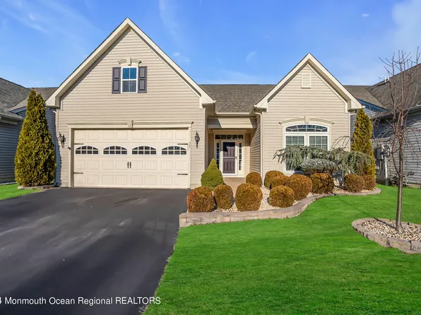 17 Eldorado Drive, Lakewood, NJ 08701