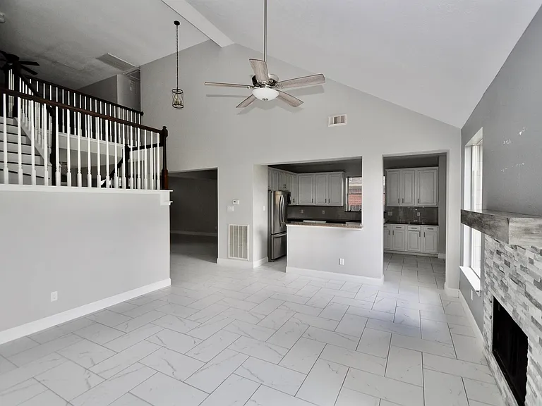8819 Hedgestone Ct — Photo 27