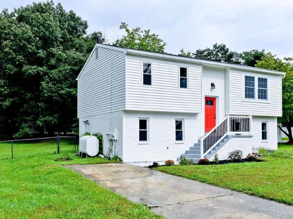3704 Oaklawn Rd