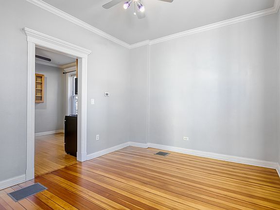 4th image of 2515 W Augusta Blvd #1S
