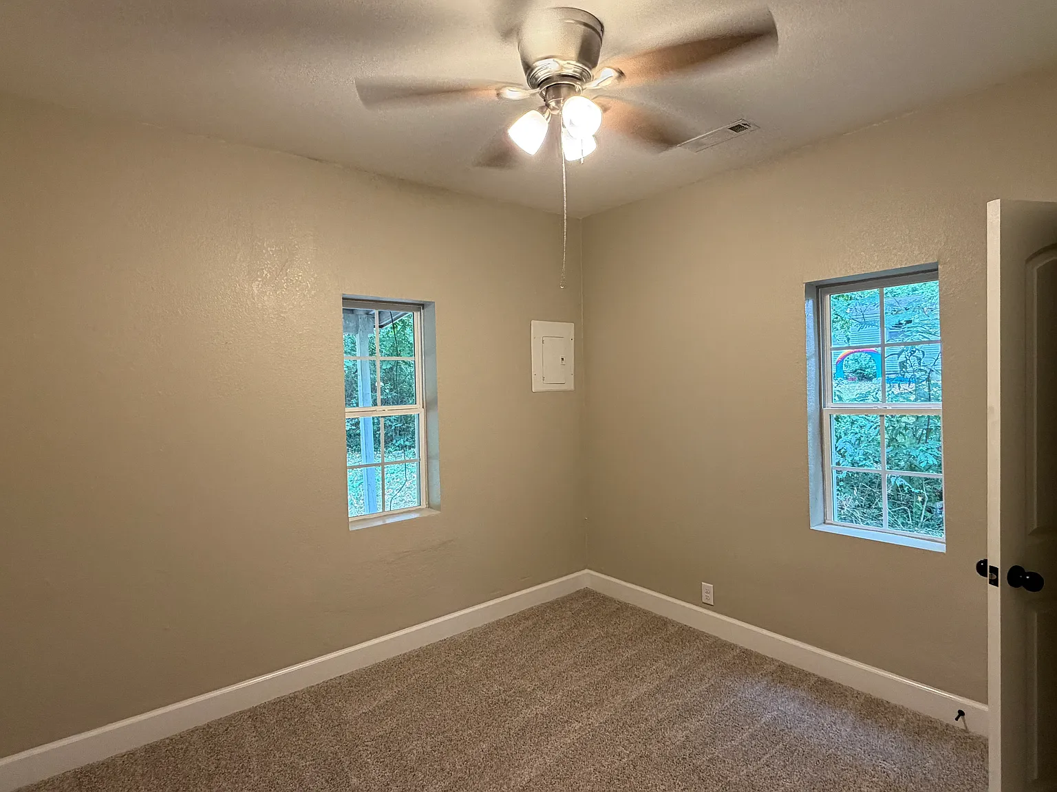 2 bed, 1200 sqft, $750 — Photo 3