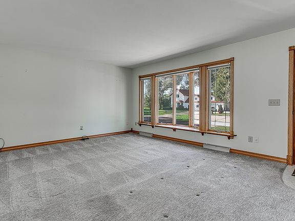 4th image of 310 High St