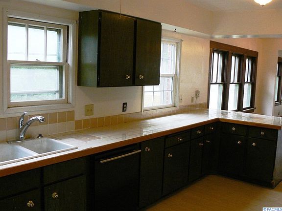 4th image of 206 W Wawawai St