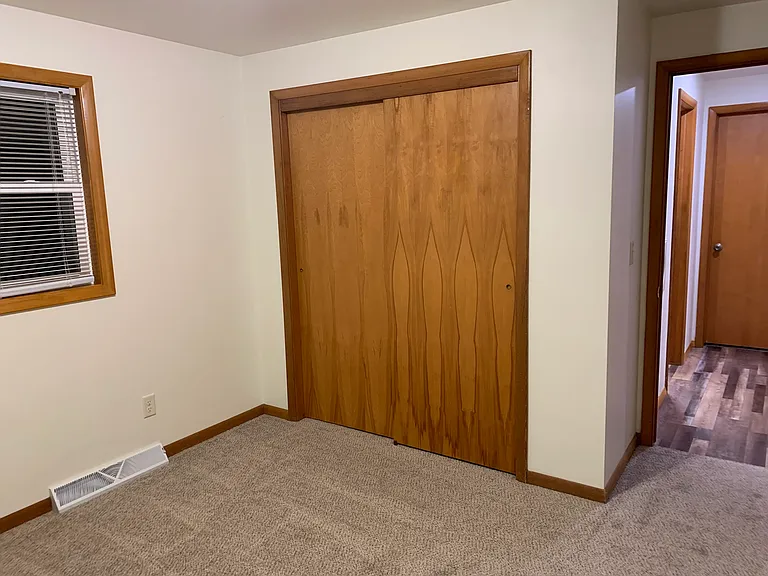 1531 Buffalo St — Photo 17