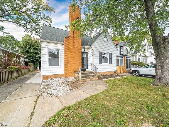 2nd image of 3114 W 160th St