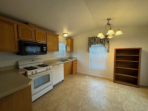3rd image of 22 Spring St