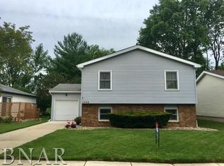 1408 Ridgeport Ave, Bloomington, IL 61704