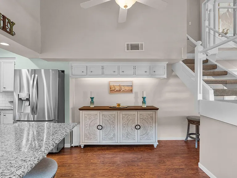 659 Davis Rd — Photo 17